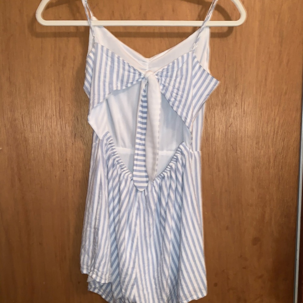 Cute aeropostale romper with open back